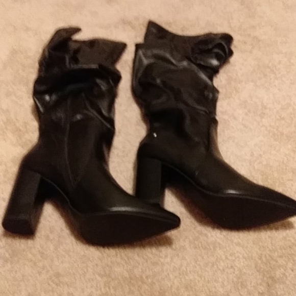 Shoe - Picture 4 of 8